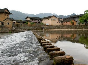 厦门（鼓浪屿）、南靖（云水瑶）、集美、大嶝岛双动三日游